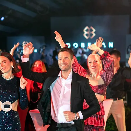 Dobedan Exclusive & 